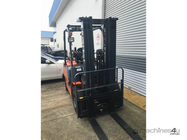 Container Mast 2.5ton LPG Forklifts6