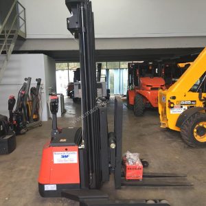 Pantographic Walkie Reach Stacker